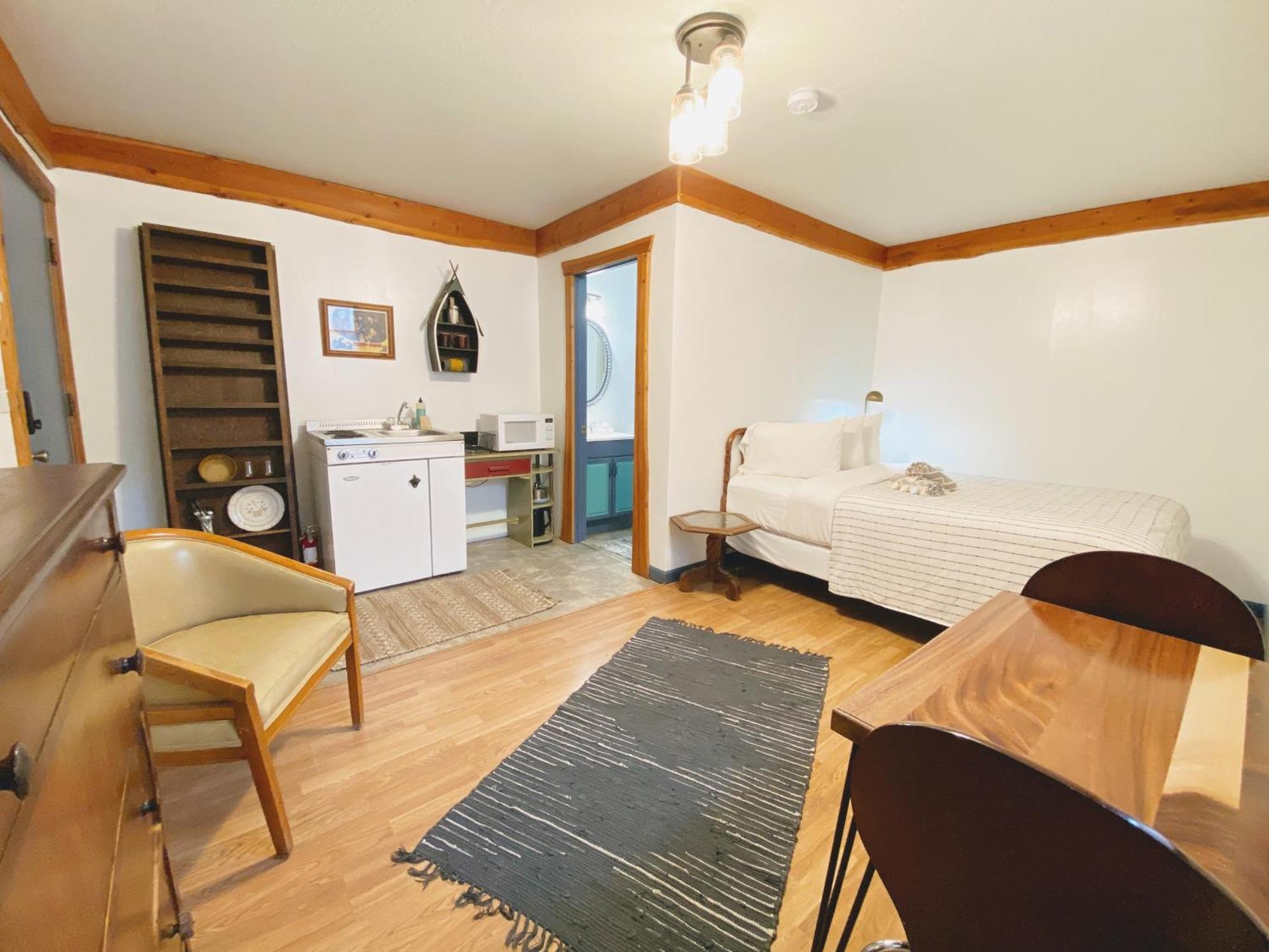 Flathead Lake Resort Woods Bay Eksteriør bilde