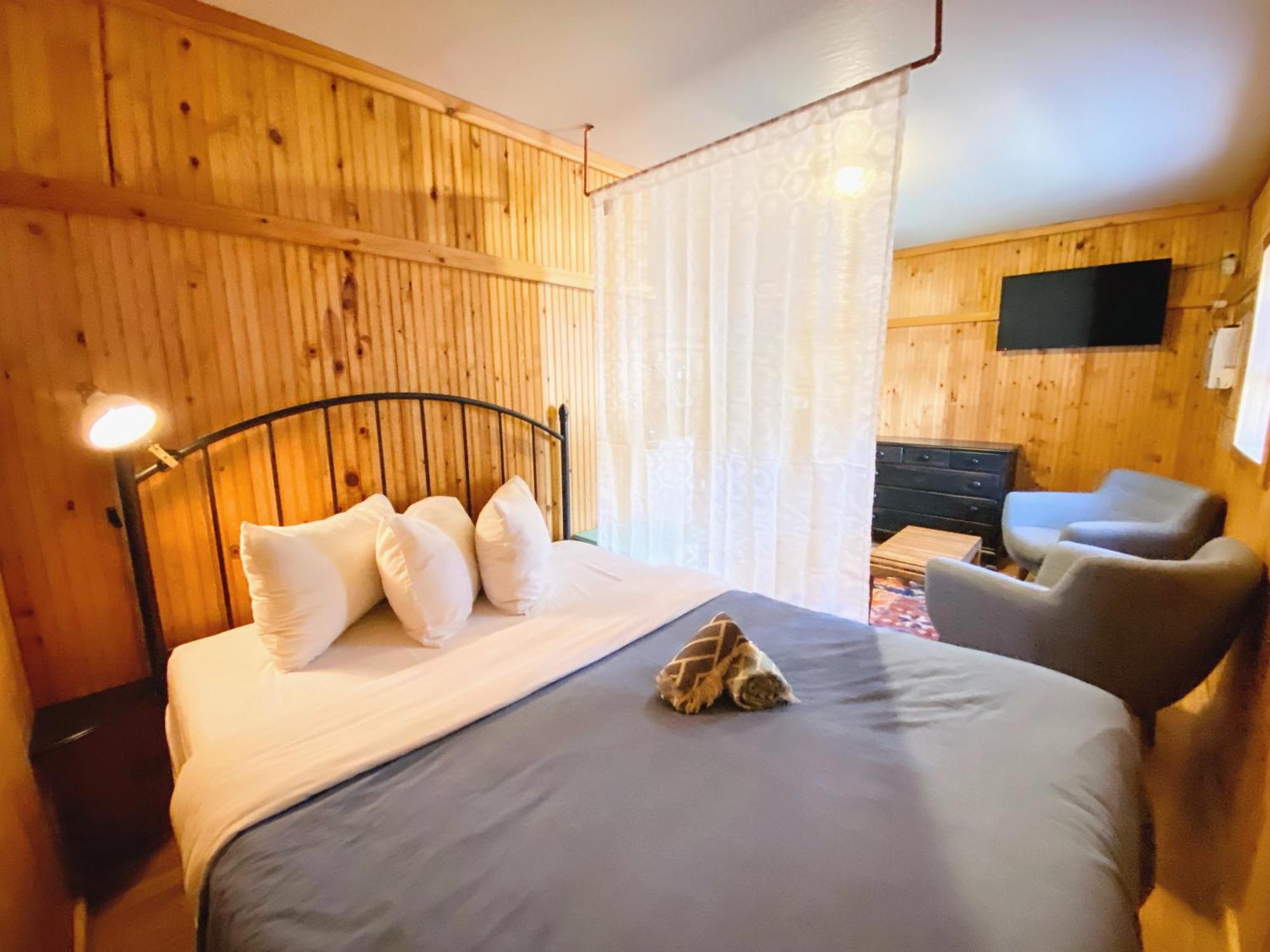Flathead Lake Resort Woods Bay Eksteriør bilde